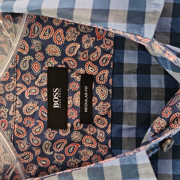 HUGO BOSS Casual Button-Down Shirt. - Picture 3 of 7